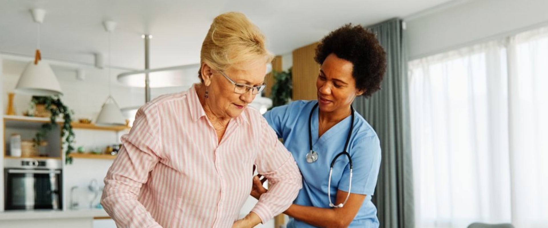 A Guide to Choosing the Right Home Health Aide